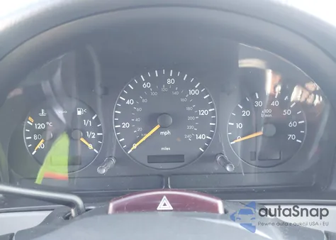 2003 Mercedes-Benz Ml 320 z USA, uszkodzony, nr VIN 4JGAB54E73A379929